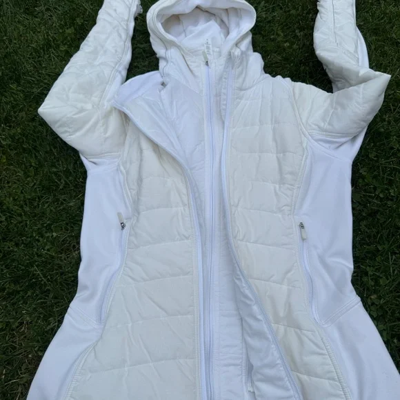 Lululemon - Picture 5 of 5